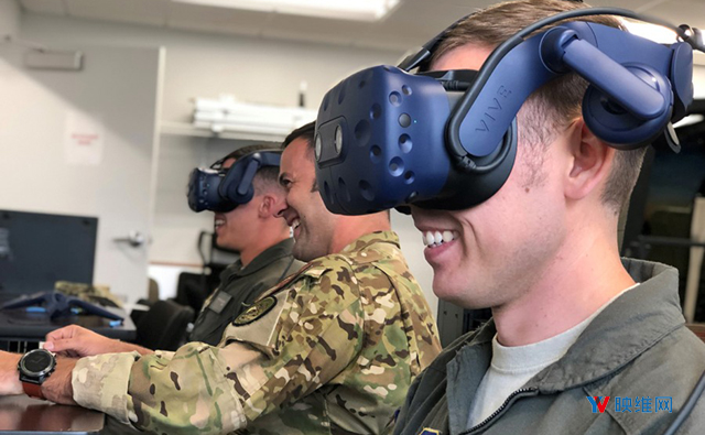 美國空軍用VR訓(xùn)練飛行員，提前六周學(xué)成出師